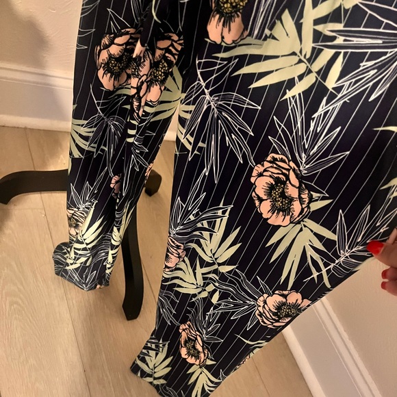Tropical jumpsuit - Picture 2 of 5